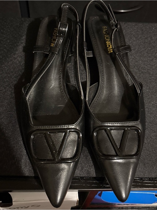 Fashion Nova Shoes - Fashion Nova Black Pointed Slingback Heels with V Emblem